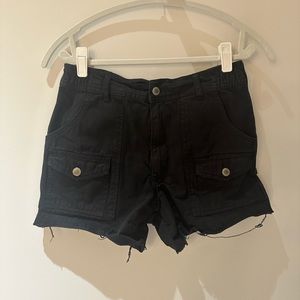 Brandy Melville Cargo Shorts | Black| EUC